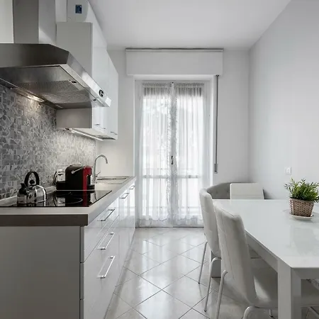 Amy Apartments, Sanzio 7 米兰