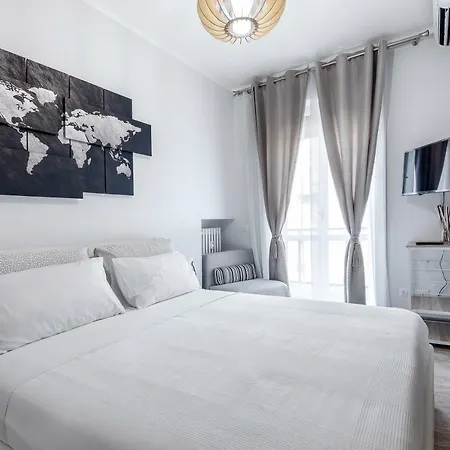 Amy Apartments, Sanzio 7 아파트 *